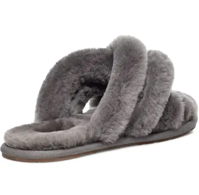 UGG Slippers Scuffita Чёрный — фото 4